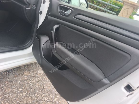Megane Sedan 1.3 TCE JOY EDC TESLA EKRANLI