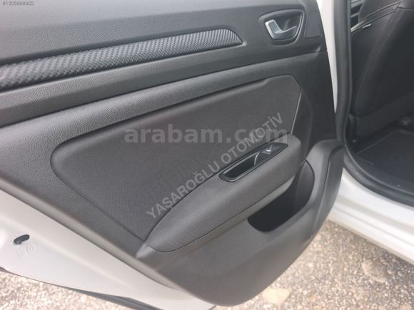 Megane Sedan 1.3 TCE JOY EDC TESLA EKRANLI
