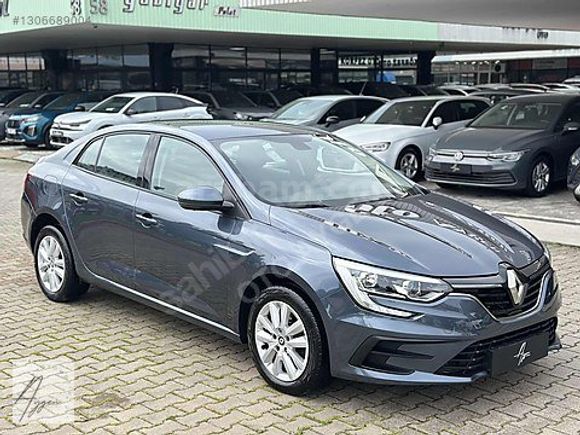 2024 RENAULT MEGANE SEDAN 1.3 TCE 140 HP JOY EDC 49.150 KM DE