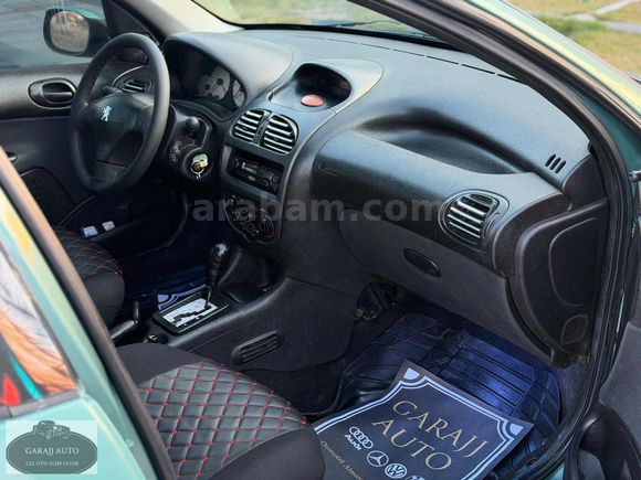Garajj'dan Düşük KM Otomatik Peugeot 206 BENZİN-LPĞ
