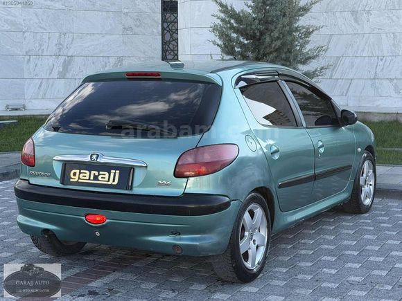 Garajj'dan Düşük KM Otomatik Peugeot 206 BENZİN-LPĞ