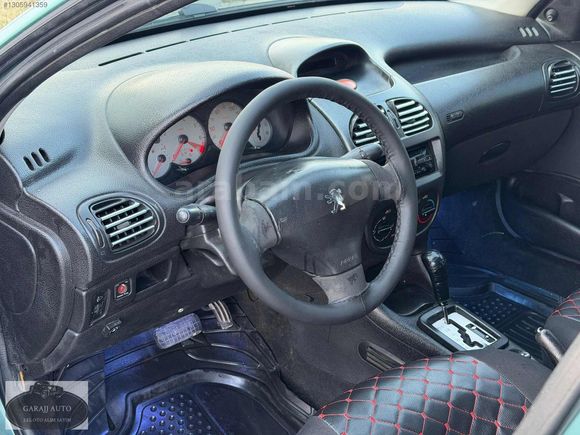 Garajj'dan Düşük KM Otomatik Peugeot 206 BENZİN-LPĞ