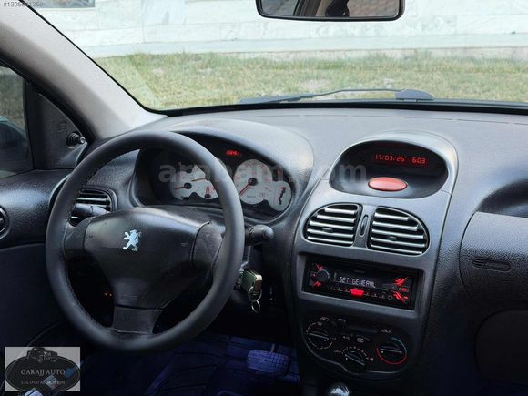 Garajj'dan Düşük KM Otomatik Peugeot 206 BENZİN-LPĞ