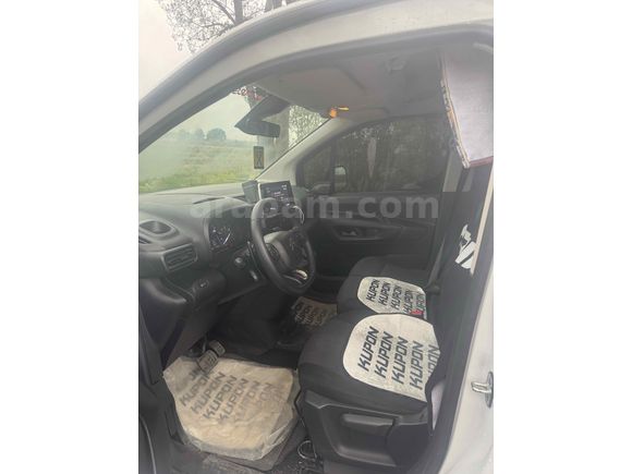 Sahibinden Citroen Berlingo 1.5 BlueHDI 2023 Model 