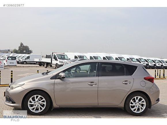 BÜYÜKSOYLU FİLO/2016 TOYOTA AURİS 1.6 ACTİVE SKYPACK CAM TAVAN