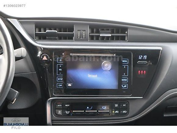 BÜYÜKSOYLU FİLO/2016 TOYOTA AURİS 1.6 ACTİVE SKYPACK CAM TAVAN