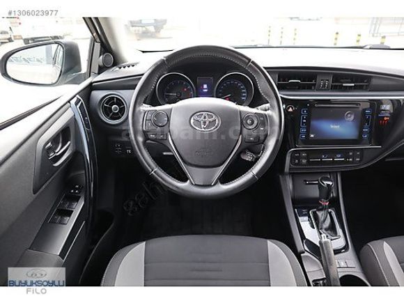 BÜYÜKSOYLU FİLO/2016 TOYOTA AURİS 1.6 ACTİVE SKYPACK CAM TAVAN