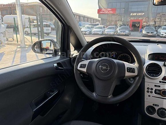 KMH GRUP'DAN 2011 MODEL OPEL CORSA
