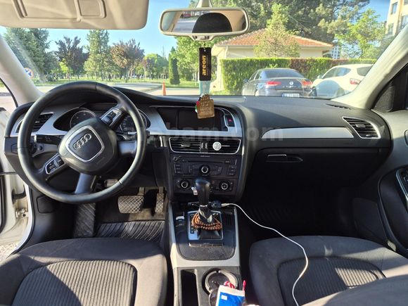Sahibinden Audi A4 Sedan 2.0 TDI 2010 Model