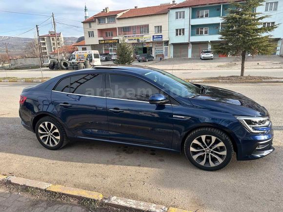 Sahibinden Renault Megane 1.3 TCe Icon 2023 Model 