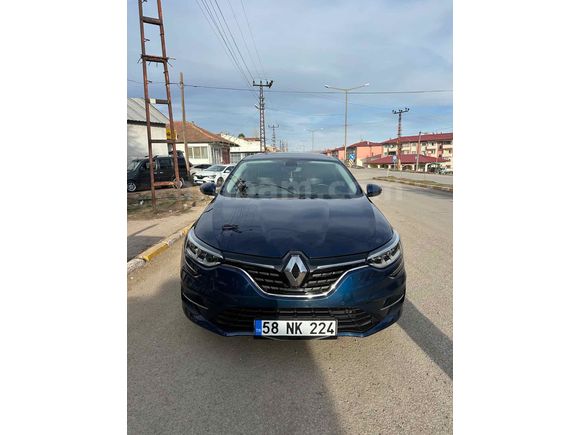 Sahibinden Renault Megane 1.3 TCe Icon 2023 Model 