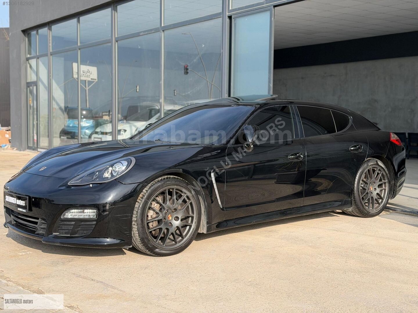 Galeriden Porsche Panamera 4 2011 Model Bursa 346.000 km Siyah 2