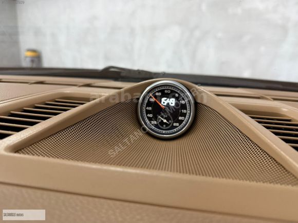SALTANOĞLU MOTORS'DAN BAYİİ PANAMERA 4 YOLCUEKRANI/BOSE/CHRONO