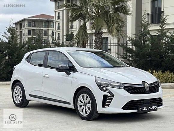 2024 RENAULT CLİO 1.0 TCe EQUİLİBRE BOYASIZ GERİ GÖRÜŞ