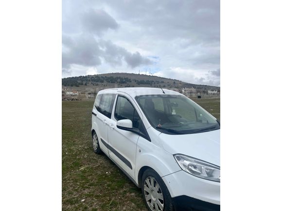 KOLTUKLU FORD COURİER AİLE ARACI KLİMALI