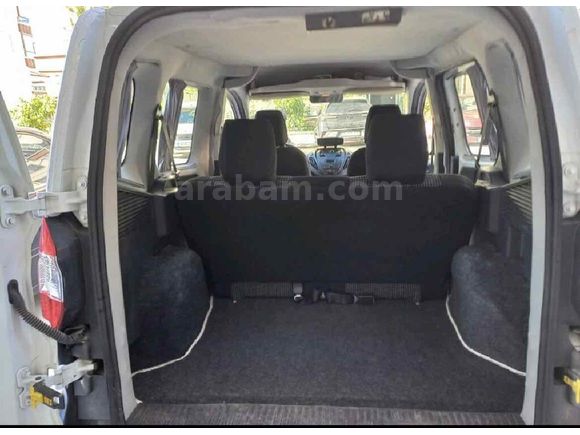 KOLTUKLU FORD COURİER AİLE ARACI KLİMALI