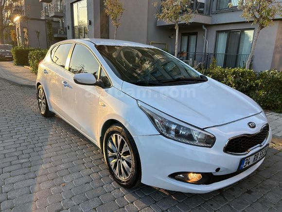 Sahibinden Kia Ceed 1.6 CRDi Concept 2015 Model  160.000 km Beyaz