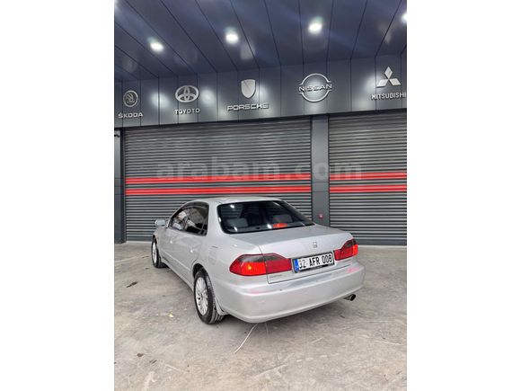 Sahibinden Honda Accord 2.0 2000 Model 