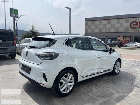 2025 CLİO 1.0 T EVOLUTİON OTOMATİK KM.16.000 BEYAZ