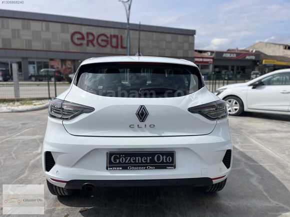 2025 CLİO 1.0 T EVOLUTİON OTOMATİK KM.16.000 BEYAZ
