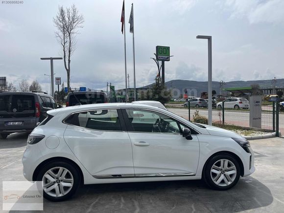 2025 CLİO 1.0 T EVOLUTİON OTOMATİK KM.16.000 BEYAZ