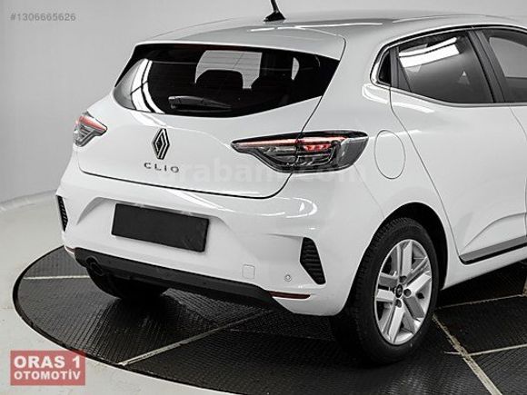 ORAS1 2025 RENAULT CLIO 1.0 TCE EVOLUTION X-TRONIC OTM"13.000"KM