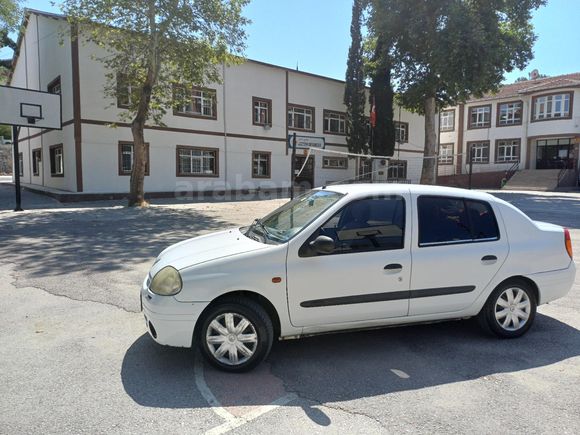 Sahibinden Renault Symbol 1.4 Dynamique 2002 Model  265.000 km Beyaz
