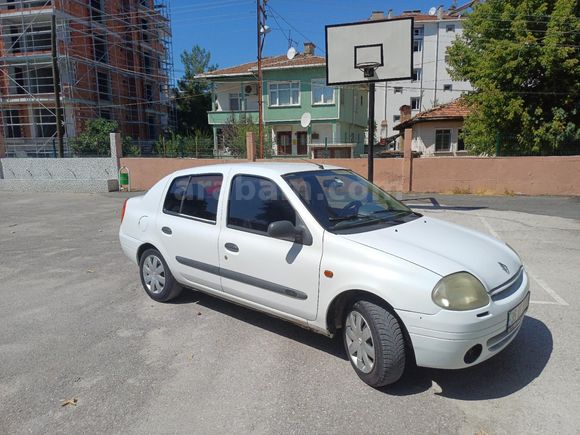 Sahibinden Renault Symbol 1.4 Dynamique 2002 Model  265.000 km Beyaz