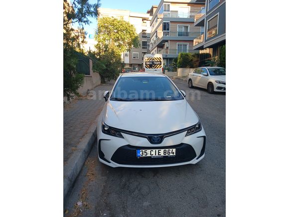 Sahibinden Toyota Corolla 1.8 Hybrid Vision plus 2024 Model takas olur