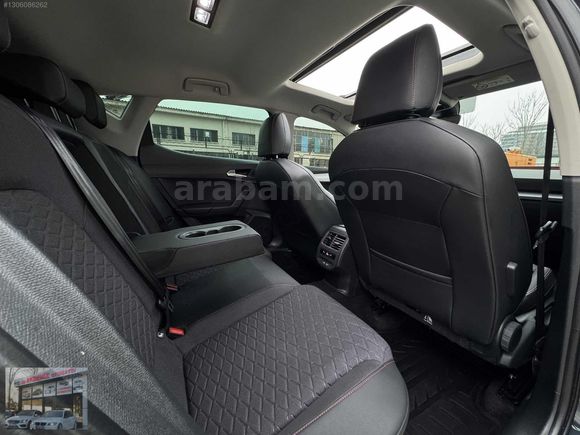 ÖZ AKDENİZ OTOMOTİV'DEN SEAT LEON 1.5 eHybrid 204 HP FR HATASIZ