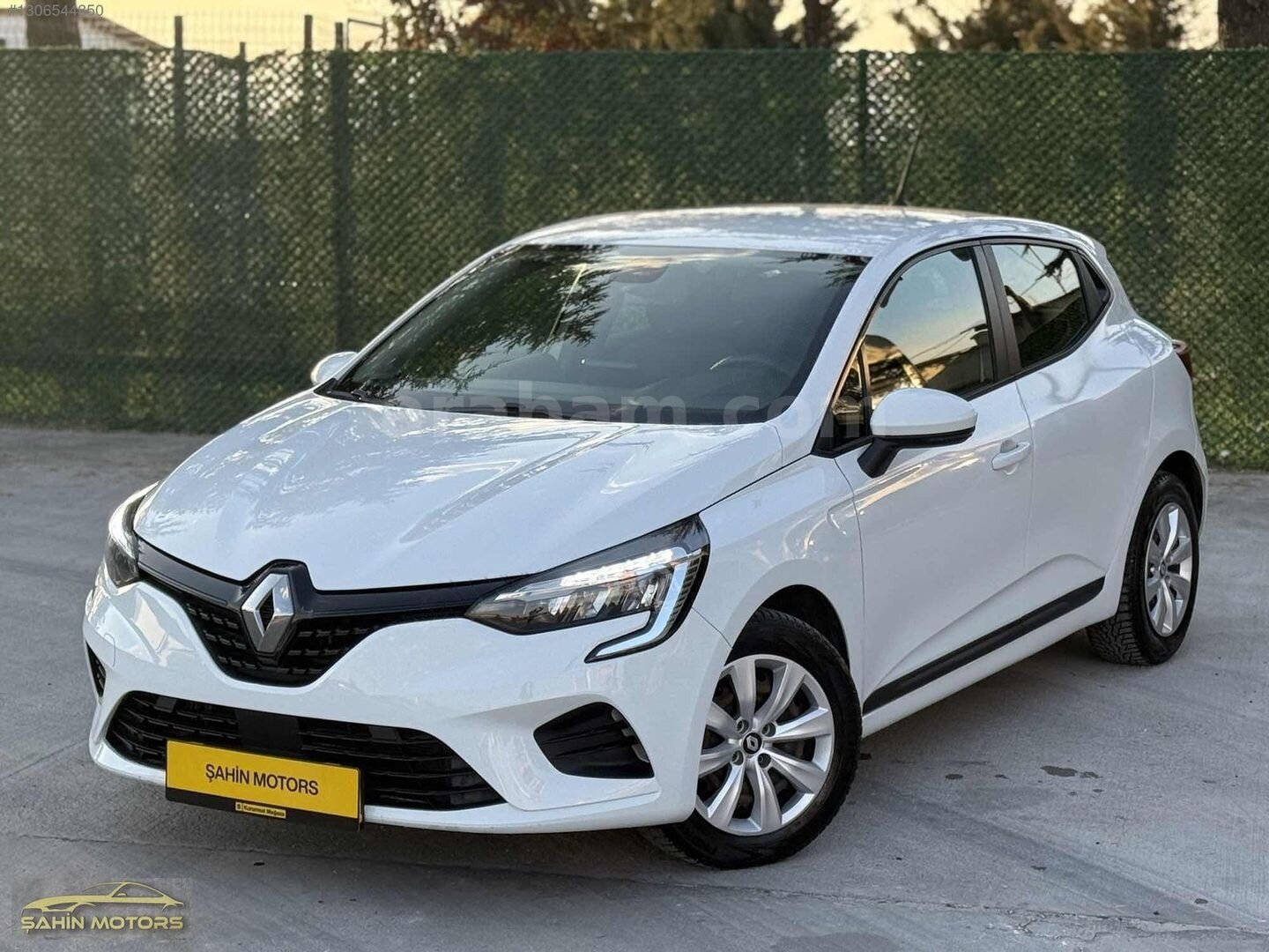 Galeriden Renault Clio 1.0 TCe Joy 2021 Model Afyonkarahisar 90.000 km Beyaz 2
