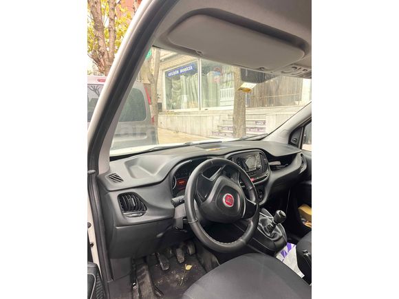 Emsalsiz Fiat Doblo cargo maxi 1.6 Multijet 2020 Model 