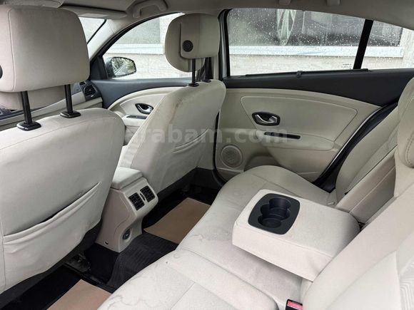 2010 FLUENCE 1.5DCİ DYNAMIQUE 6 İLERİ BEJ DÖŞEME DİJİTAL KLİMA