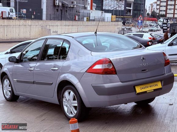 2004 MEGAN 116 BİNDE SADECE ÇOK TEMİZ EZİLMEMİŞ Bİ ARAÇ