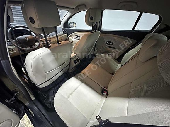 2011 RENAULT MEGANE 1.6 HB EXPRESSİON-49.000 KM İLK SAHİBİNDEN