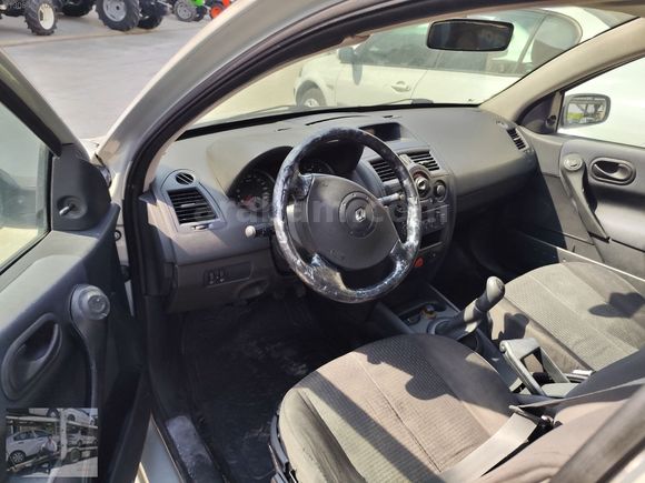Reno Megane 1.6 Vize Ve Dört lastik yeni kasa orjinal