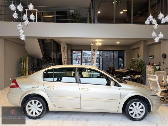 2009 MEGANE 1.6 OTOMATİK 174.000 KM KOLTUK ISITMALI