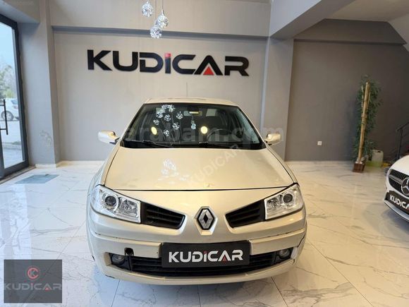 2009 MEGANE 1.6 OTOMATİK 174.000 KM KOLTUK ISITMALI