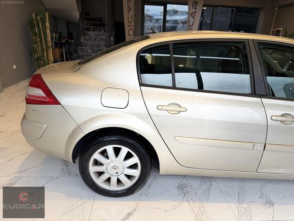 2009 MEGANE 1.6 OTOMATİK 174.000 KM KOLTUK ISITMALI