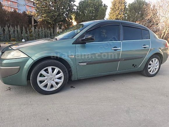 Degisensiz 1 parça lokal boyalı emsalsiz Megane 2