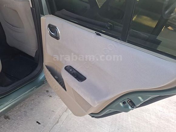 Degisensiz 1 parça lokal boyalı emsalsiz Megane 2