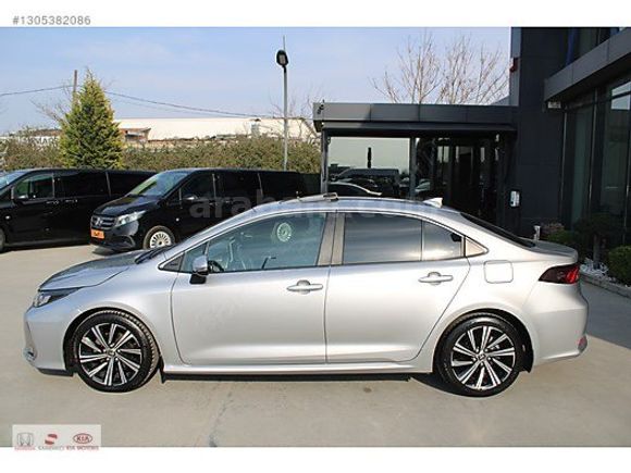 SANDIKÇI 2.EL 2022 Corolla 1.5 Flame X-Pack Multidrive S