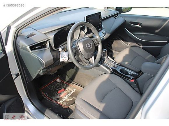 SANDIKÇI 2.EL 2022 Corolla 1.5 Flame X-Pack Multidrive S