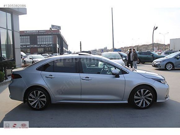SANDIKÇI 2.EL 2022 Corolla 1.5 Flame X-Pack Multidrive S