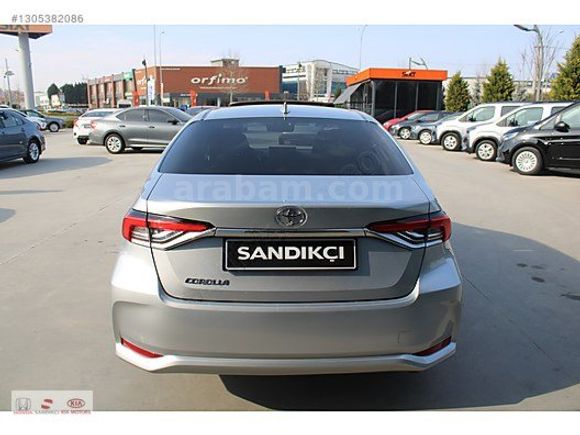 SANDIKÇI 2.EL 2022 Corolla 1.5 Flame X-Pack Multidrive S