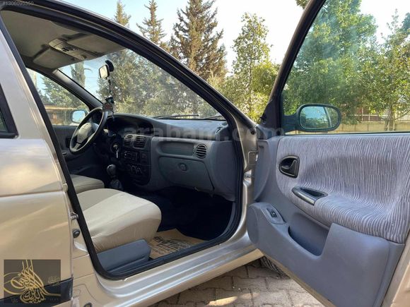 2002 RENAULT MEGANE MÜKEMEL TEMİZLİKTEDİR