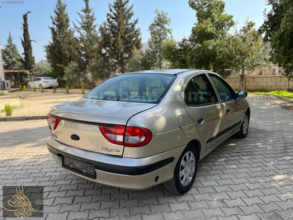 2002 RENAULT MEGANE MÜKEMEL TEMİZLİKTEDİR