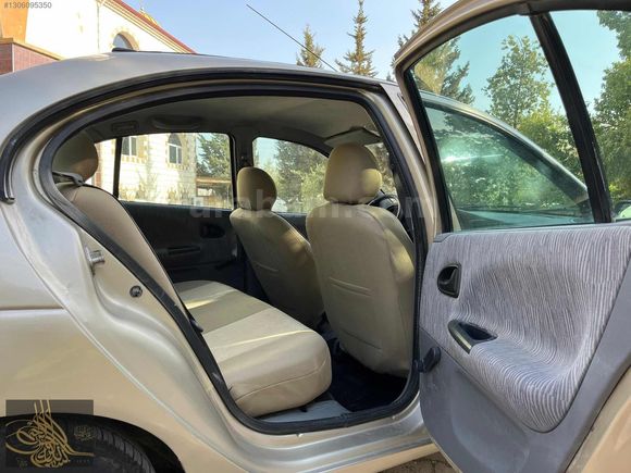 2002 RENAULT MEGANE MÜKEMEL TEMİZLİKTEDİR