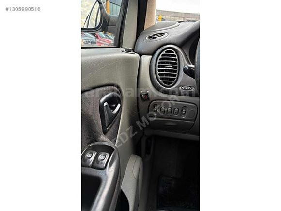2002 MODEL 228 BİN KM'DE OTOMATİK 1.6 16 VALF SCENİC