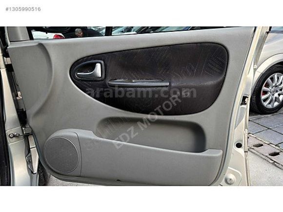 2002 MODEL 228 BİN KM'DE OTOMATİK 1.6 16 VALF SCENİC